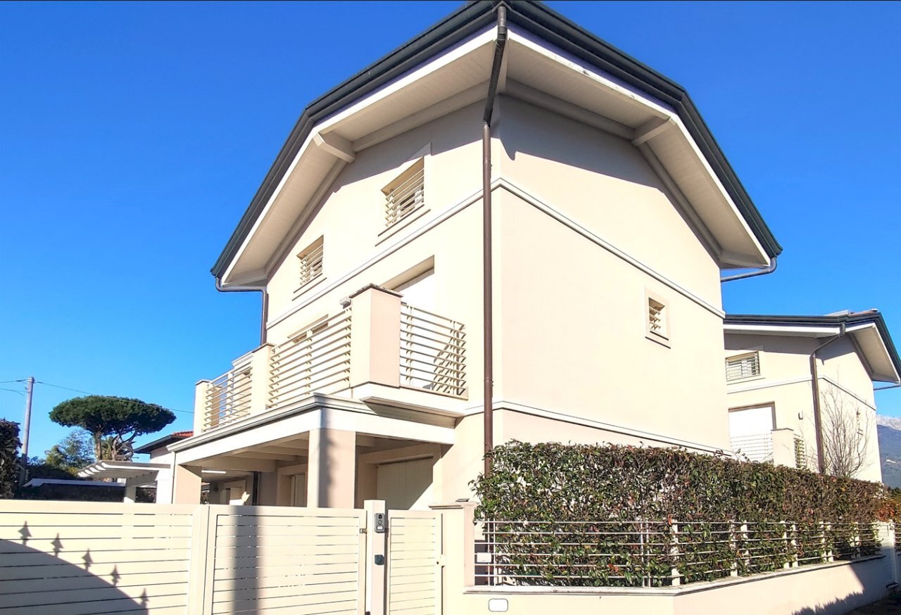 Facciata 1.png - Villa Montignoso - foto 2