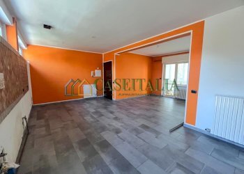 5.jpg - Quadrilocale Ivrea - foto 2