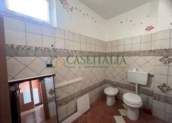 15.jpg - Quadrilocale Ivrea - foto 18