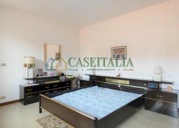 CAMERA3 - Villa Borgofranco d'Ivrea - foto 14