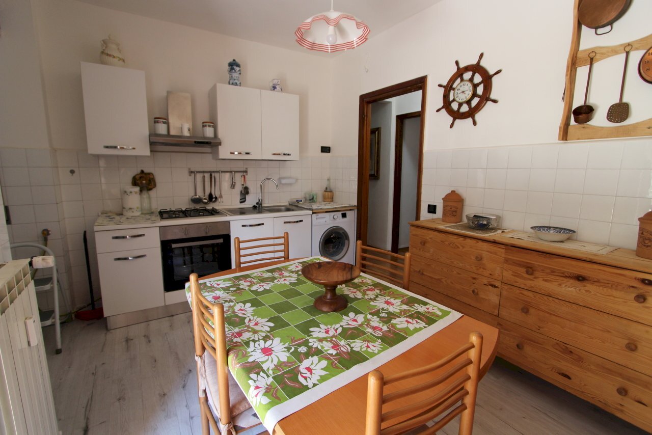 Cucina - Trilocale Recco - foto 3