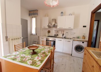 Cucina - Trilocale Recco - foto 4