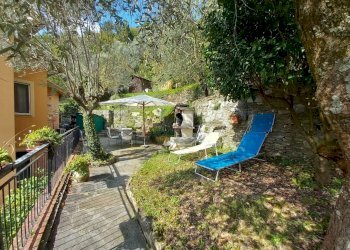 1.jpg - Porzione di casa Avegno - foto 1