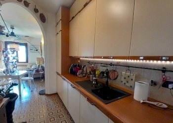 8.jpg - Porzione di casa Avegno - foto 9