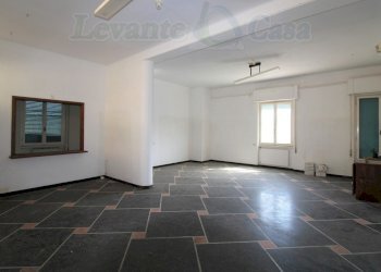 002 - Negozio (4).jpg - Locale Commerciale Uscio - foto 2