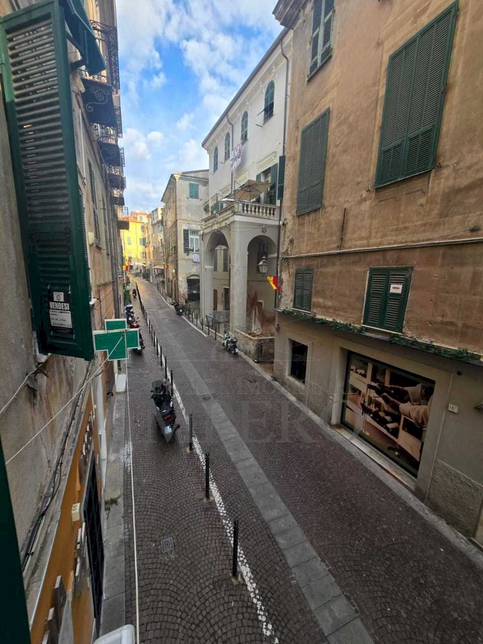 Trilocale Via Giuseppe Garibaldi 9, Ventimiglia - foto 1