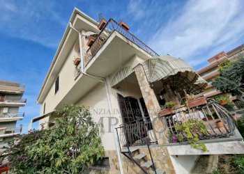 facciata - Villa Via Nervia 46, Ventimiglia - foto 23