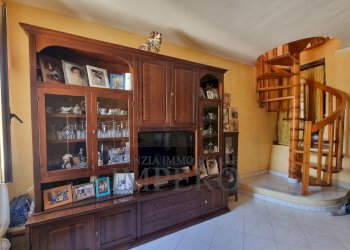 soggiorno - Trilocale Piazza Colletta 3, Ventimiglia - foto 4