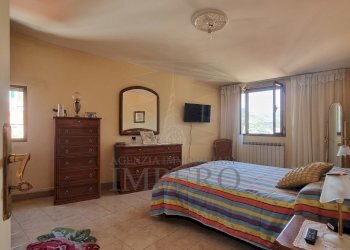 camera da letto matrimoniale - Trilocale Piazza Colletta 3, Ventimiglia - foto 9