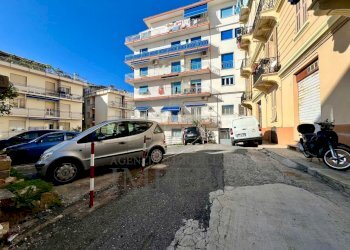 WhatsApp Image 2024-11-07 at 10.36.09 (1).jpeg - Magazzino Via Jean Jonquiere 25, Ospedaletti - foto 11