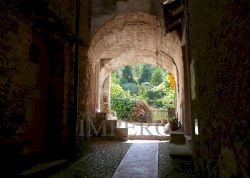 il carruggio di arrivo - Quadrilocale Località Verrandi, Ventimiglia - foto 4