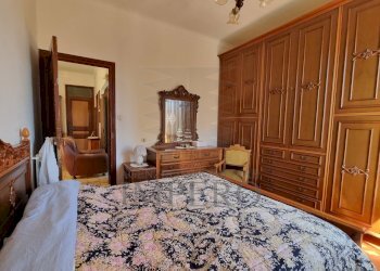 camera da letto - Casa indipendente Via Madonna delle Virtú 10, Ventimiglia - foto 4