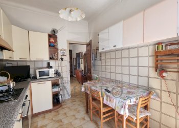 cucina - Casa indipendente Via Madonna delle Virtú 10, Ventimiglia - foto 14