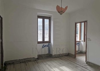 camera - Trilocale Via Nuova 10, Isolabona - foto 9