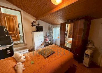 camera da letto - Apartment Via Rocca 3, Dolceacqua - photo 9