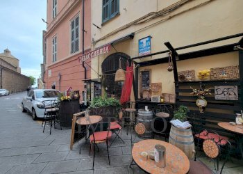 dehors - Bar - Tobacco - Ricevitoria Via Giuseppe Garibaldi 1/a, Ventimiglia - photo 4