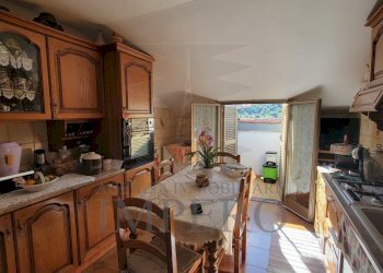 cucina.jpg - Porzione di casa Frazione Varase 31, Ventimiglia - foto 3