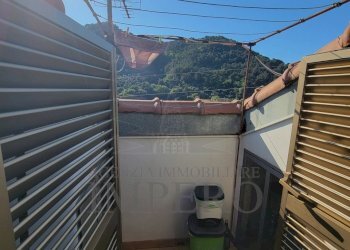 balcone a pozzetto.jpg - Porzione di casa Frazione Varase 31, Ventimiglia - foto 8