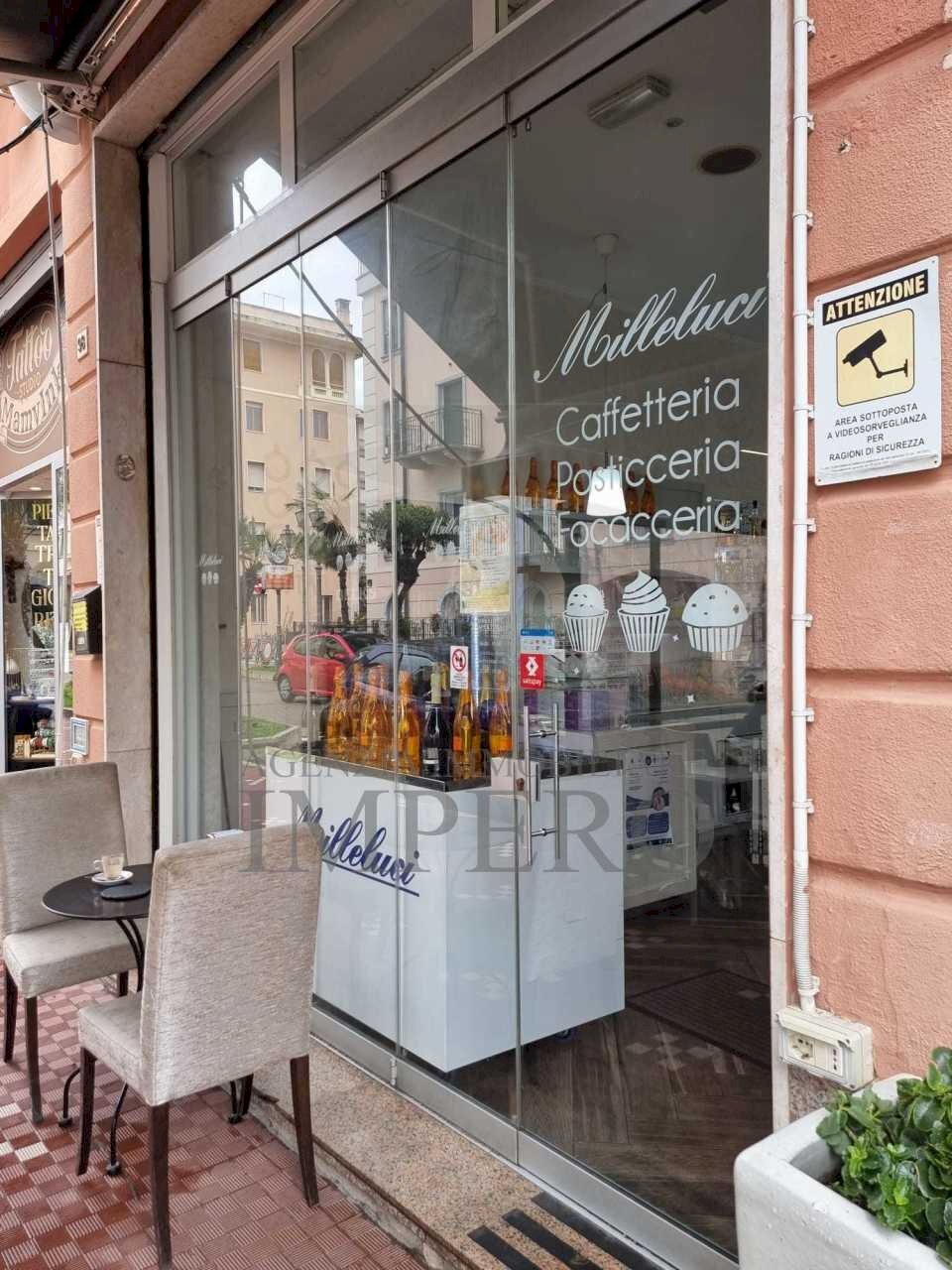 vetrina - Pasticceria Corso Italia 138, Bordighera - foto 1