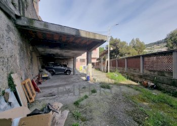 piazzale - Magazzino Via Giovanni Trossarelli 14, Ventimiglia - foto 5