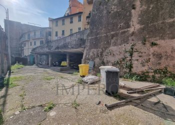 piazzale - Magazzino Via Giovanni Trossarelli 14, Ventimiglia - foto 7