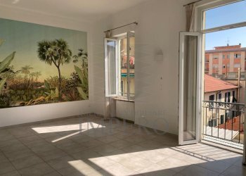 soggiorno - Appartamento Largo Torino 10, Ventimiglia - foto 5