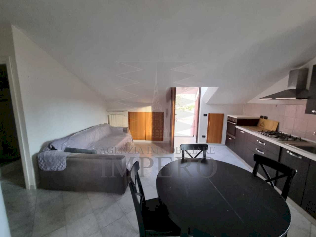 soggiorno con angolo cottura - Villa Corso Limone Piemonte 174, Ventimiglia - foto 3