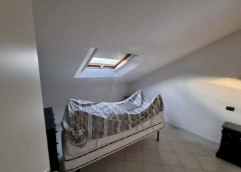 camera da letto - Villa Corso Limone Piemonte 174, Ventimiglia - foto 9