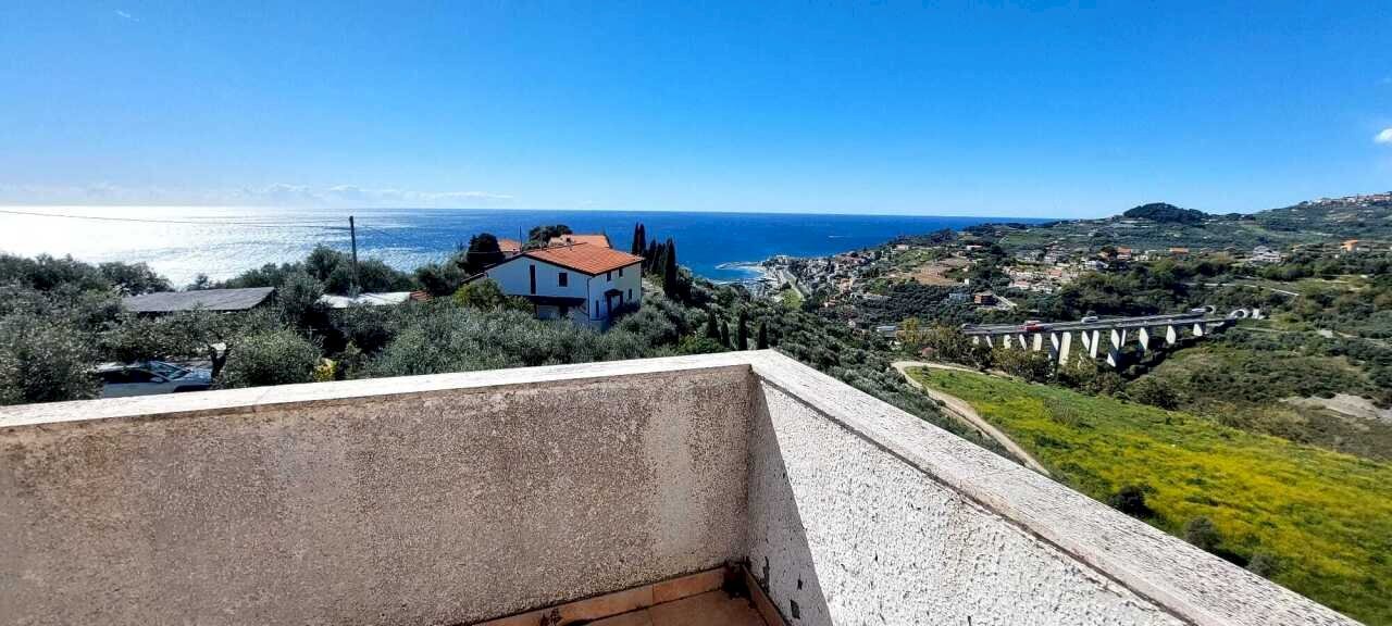 WhatsApp Image 2026-03-31 at 13.56.43 (1).jpeg - Mansarda Strada del colle, Imperia - foto 2