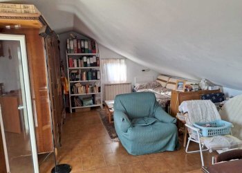 Immagine WhatsApp 2025-11-10 ore 15.24.19_40769fc2 - Mansarda Strada del colle, Imperia - foto 9