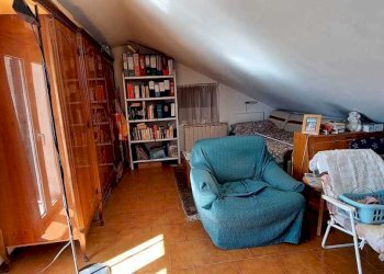 WhatsApp Image 2026-03-31 at 13.56.46.jpeg - Mansarda Strada del colle, Imperia - foto 9