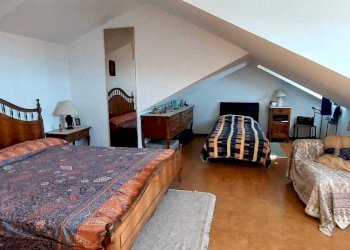 WhatsApp Image 2026-03-31 at 13.56.41.jpeg - Mansarda Strada del colle, Imperia - foto 15