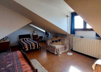 WhatsApp Image 2026-03-31 at 13.56.41 (1).jpeg - Mansarda Strada del colle, Imperia - foto 16