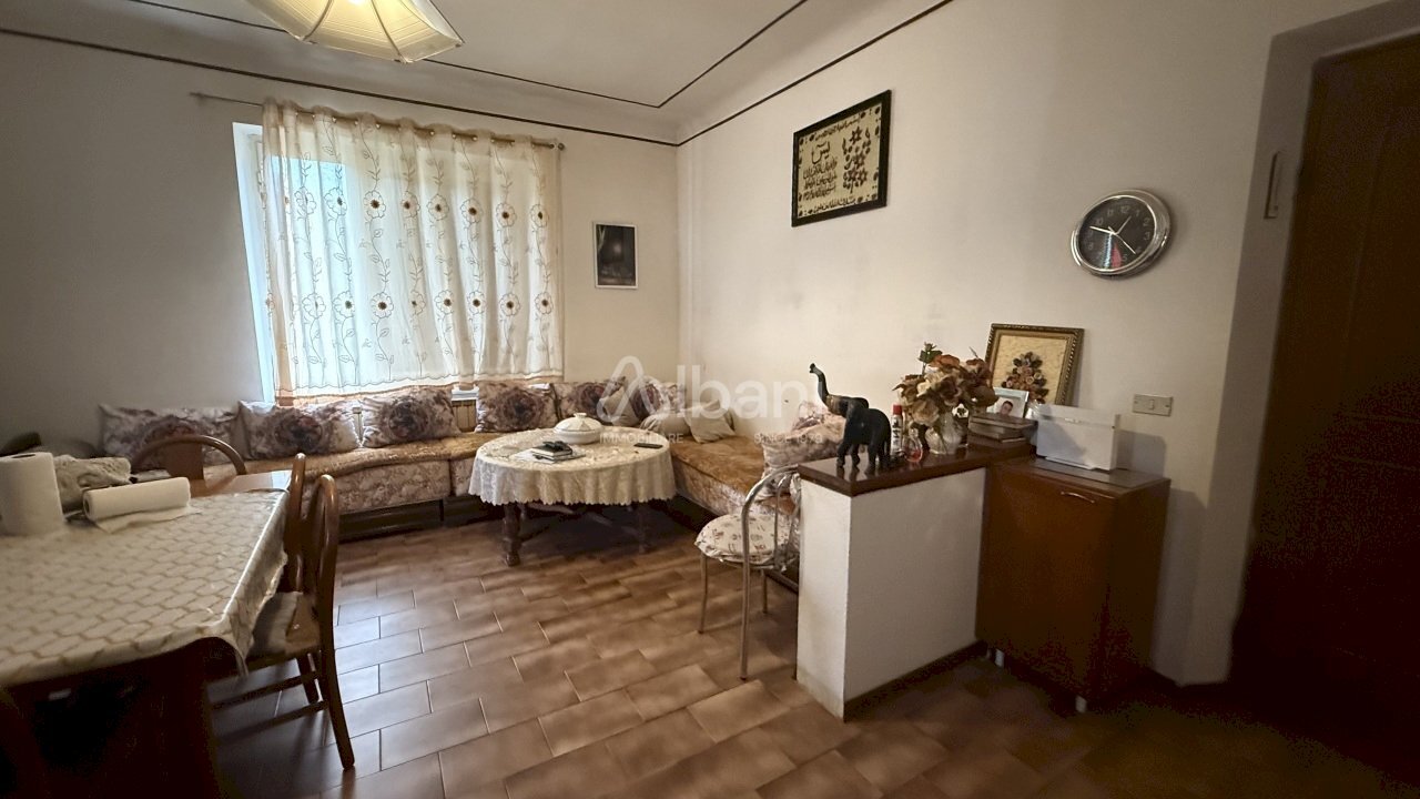 VE425_appartamento in vendita locato ad uso invest - Quadrilocale Vezzano Ligure - foto 2