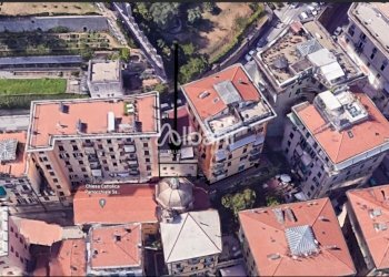 AFFITTASI LOCALE 300 MQ - CENTRO LA SPEZIA - Commercial Premises Via XX Settembre 35, La Spezia - photo 2