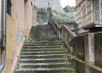 AFFITTASI LOCALE 300 MQ - CENTRO LA SPEZIA - Commercial Premises Via XX Settembre 35, La Spezia - photo 3