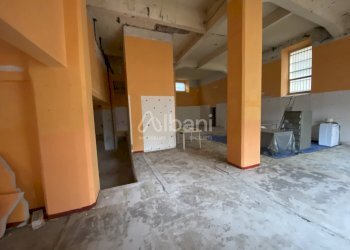 AFFITTASI LOCALE 300 MQ - CENTRO LA SPEZIA - Commercial Premises Via XX Settembre 35, La Spezia - photo 8