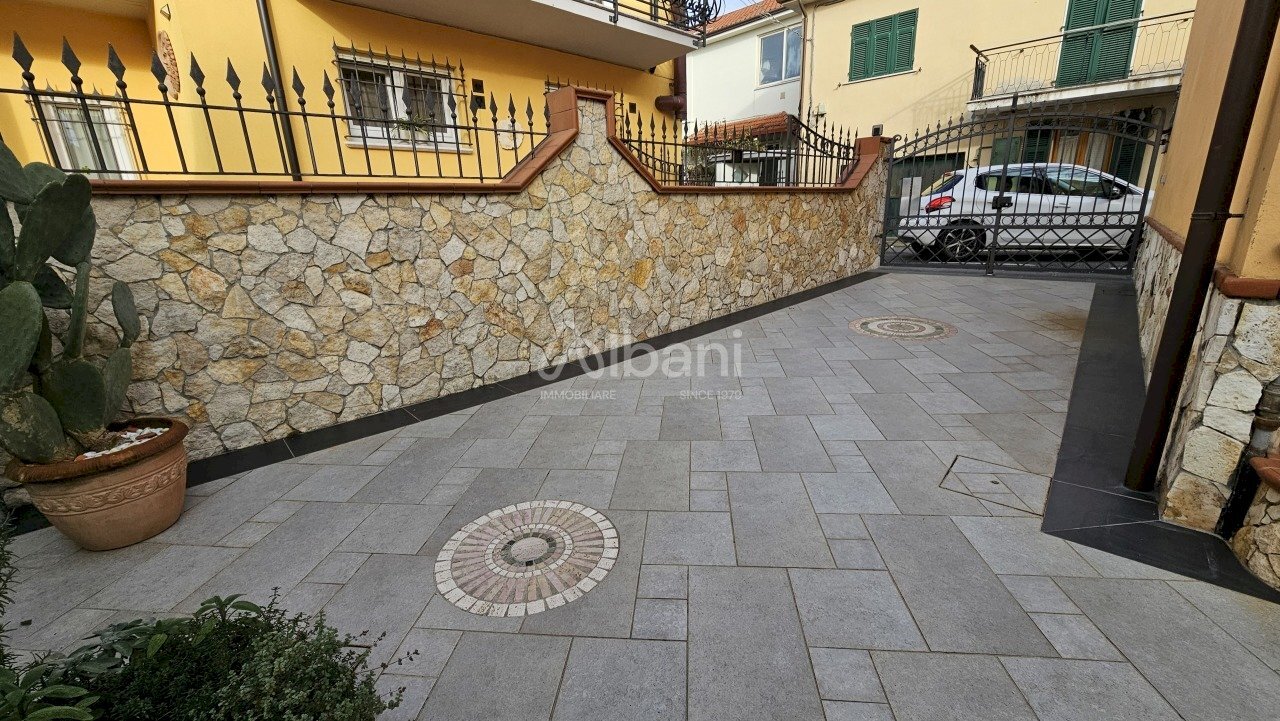 SA165_in vendita terra tetto con esterno - a pochi - Porzione di casa Via Cisa Traversa  11, Sarzana - foto 3