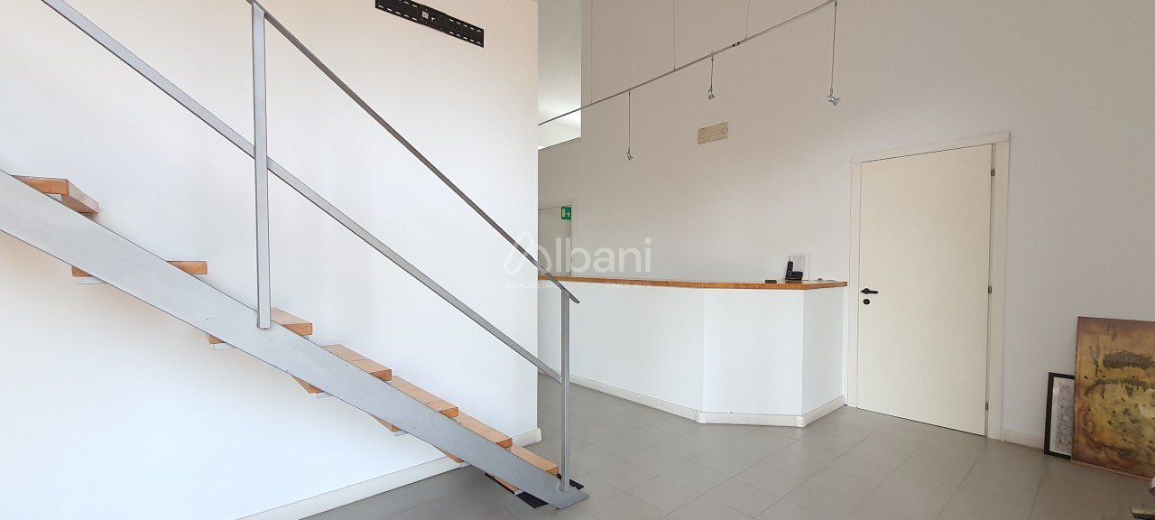 AFF492_uffici_affitto_laspezia_est_ristrutturati_ - Office La Spezia - photo 1