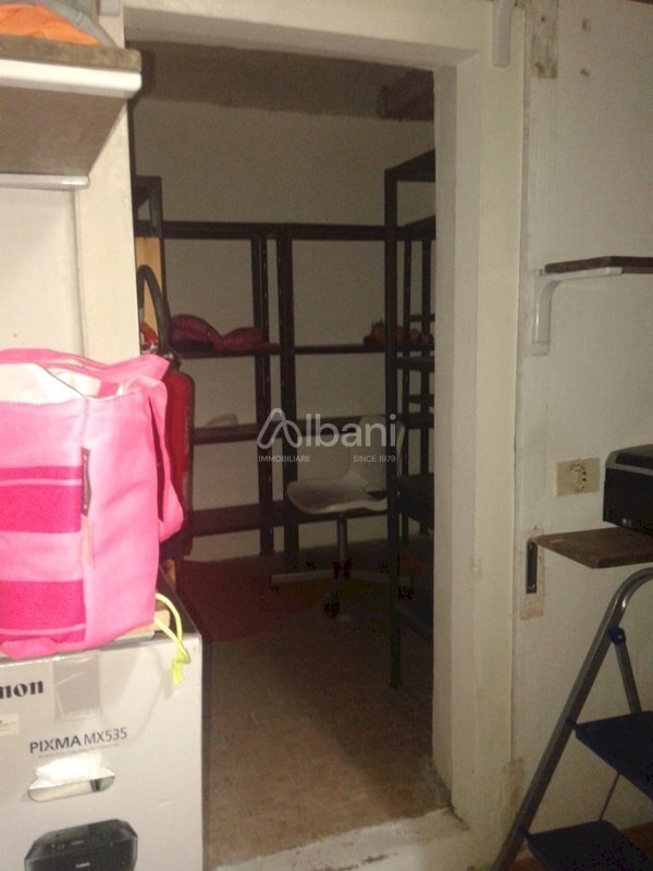 FC185_deposito.jpg - Locale Commerciale Vezzano Ligure - foto 1