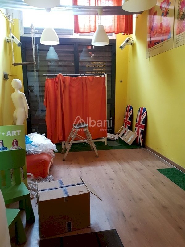 FC185_interno.jpg - Locale Commerciale Vezzano Ligure - foto 2