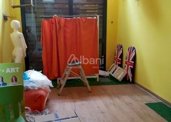 FC185_interno.jpg - Locale Commerciale Vezzano Ligure - foto 2