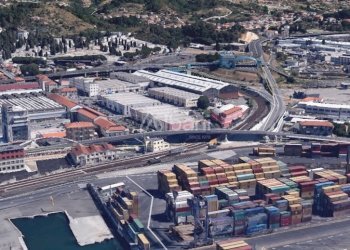 AFF514_Appartamento uso ufficio in affitto La Spez - Office La Spezia - photo 2