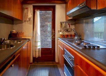 CUCINA - Trilocale Courmayeur - foto 6