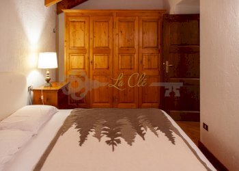 CAMERA DA LETTO PADRONALE - Quadrilocale Prè-Saint-Didier - foto 7