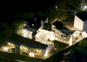 VENDITA BRISSOGNE: esterno - Hotel - Accommodation facility Brissogne - photo 4