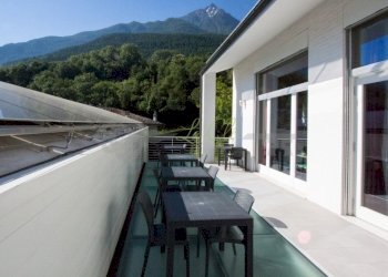 VENDITA BRISSOGNE: terrazzo vetro - Hotel - Accommodation facility Brissogne - photo 14