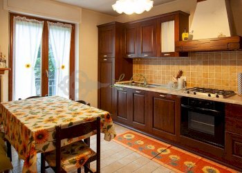 VENDITA LA SALLE: cucina abitabile - Small Villa La Salle - photo 5