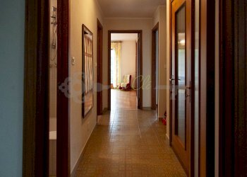 VENDITA LA SALLE: corridoio - Small Villa La Salle - photo 6