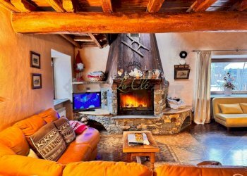 VENDITA LA SALLE - SOGGIORNO CON CAMINO - Quadrilocale Via Cesare Ollietti 13, La Salle - foto 1